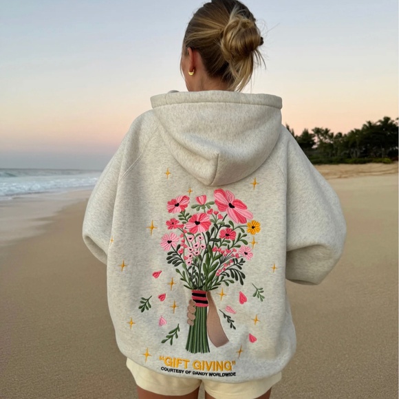 DANDY GIFT GIVING HOODIE! NEW WITH TAGS - Picture 2 of 4